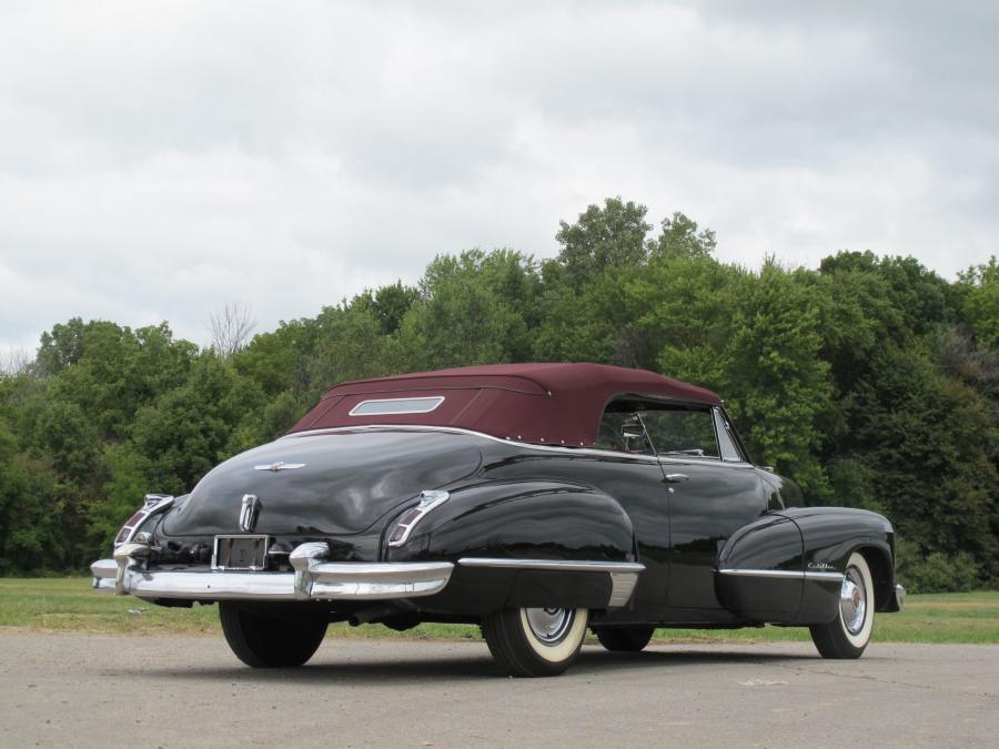  Cadillac Series 62 Convertible Coupe 1947 года  (фото 31 из 32)